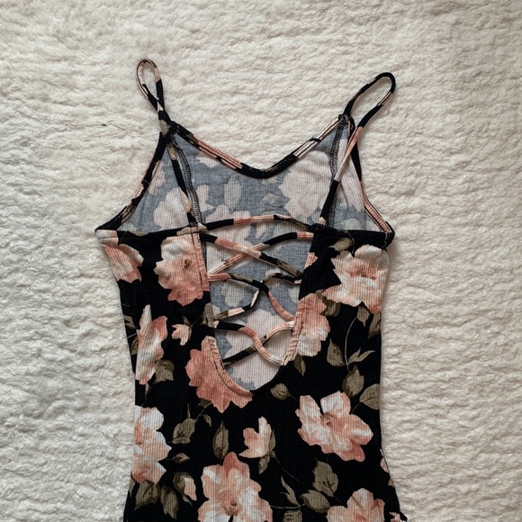 AMERICAN EAGLE OUTFITTERS floral bodysuit - Picture 2 of 2